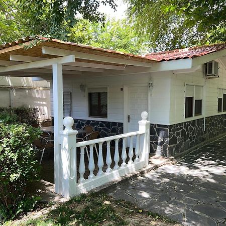 Bungalows & Albergue La Playa Логроньо Экстерьер фото