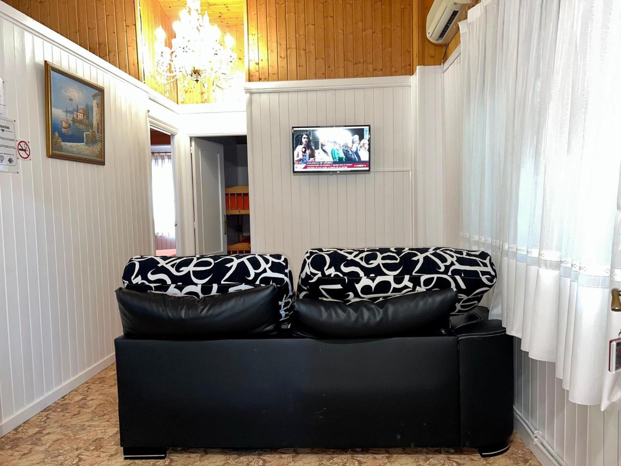 Bungalows & Albergue La Playa Логроньо Экстерьер фото