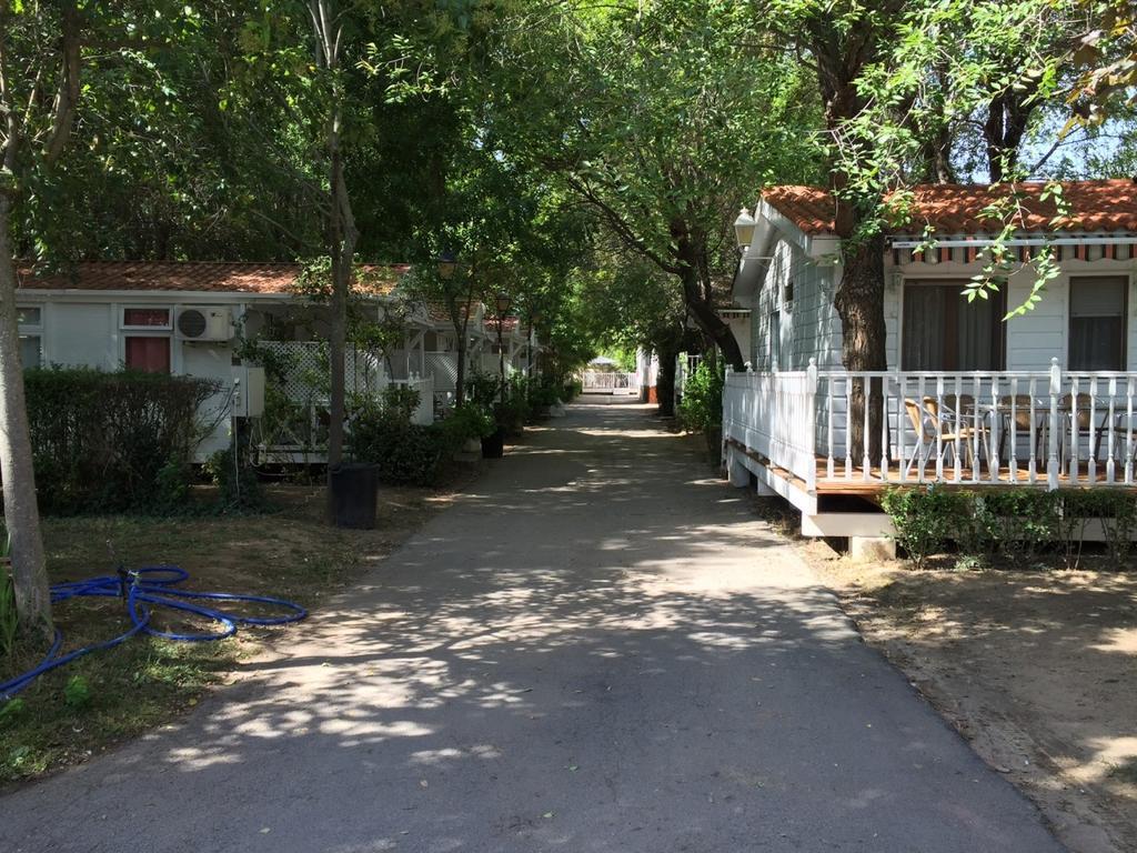Bungalows & Albergue La Playa Логроньо Экстерьер фото