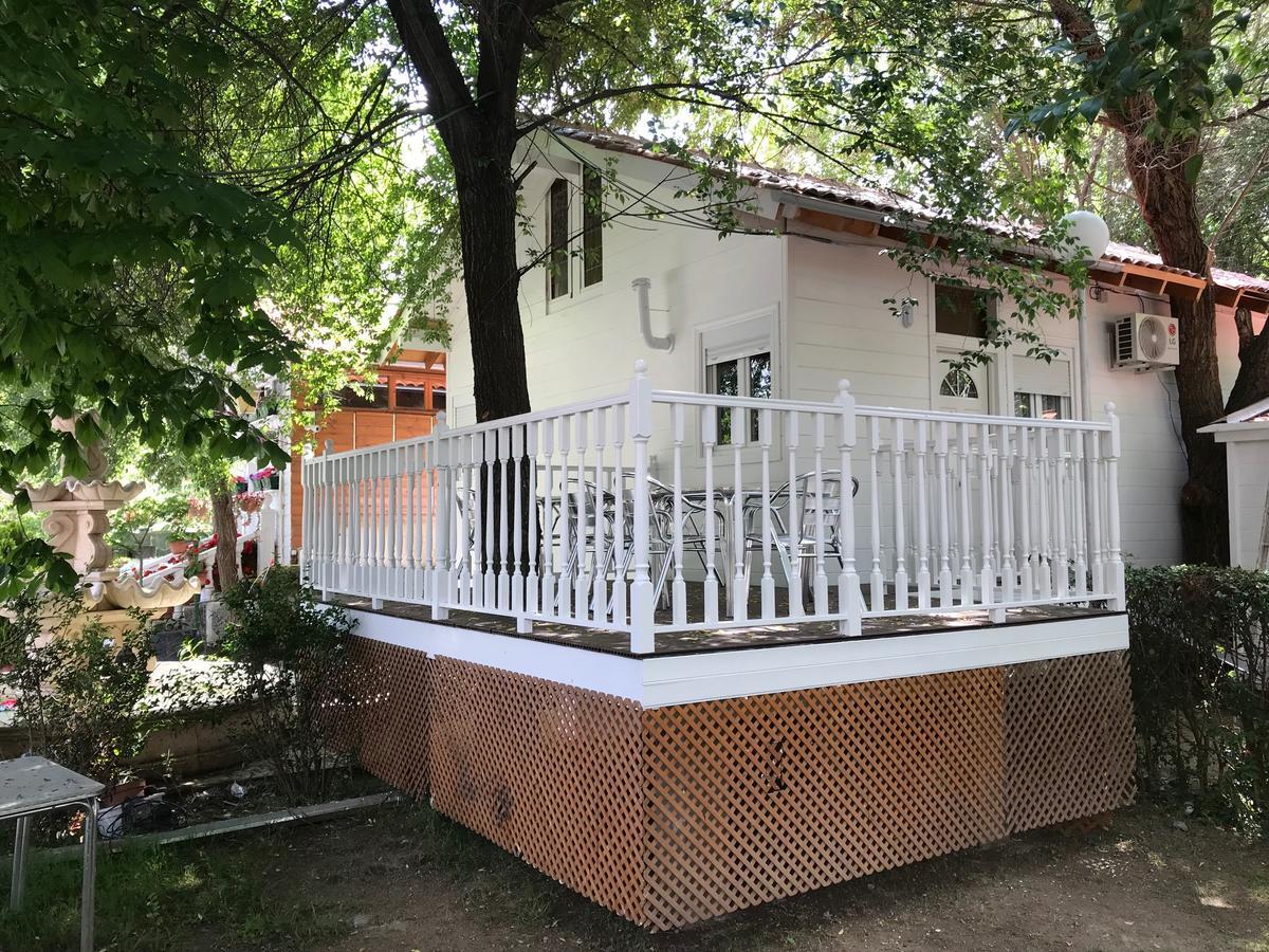 Bungalows & Albergue La Playa Логроньо Экстерьер фото
